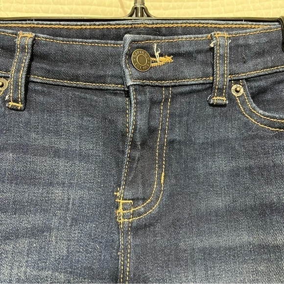 GAP DENIM Bermuda Jean Shorts, High Waisted & Stretchy, Size 25 - Picture 9 of 9